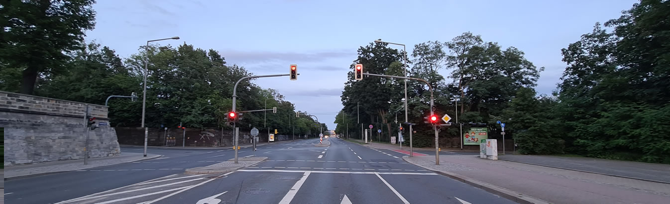 Rotblitzer an der Ampelkreuzung